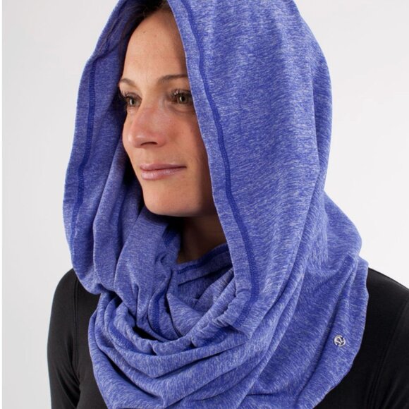 Lululemon Infinity Scarf - Picture 5 of 6